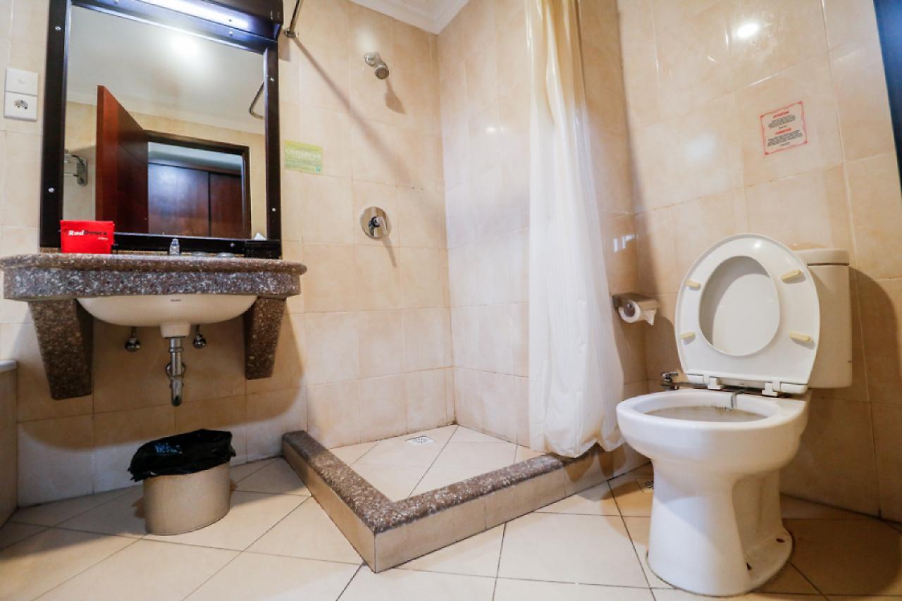 Reddoorz Premium @ Bukit Damai Indah Hotel Balikpapan  Exterior photo