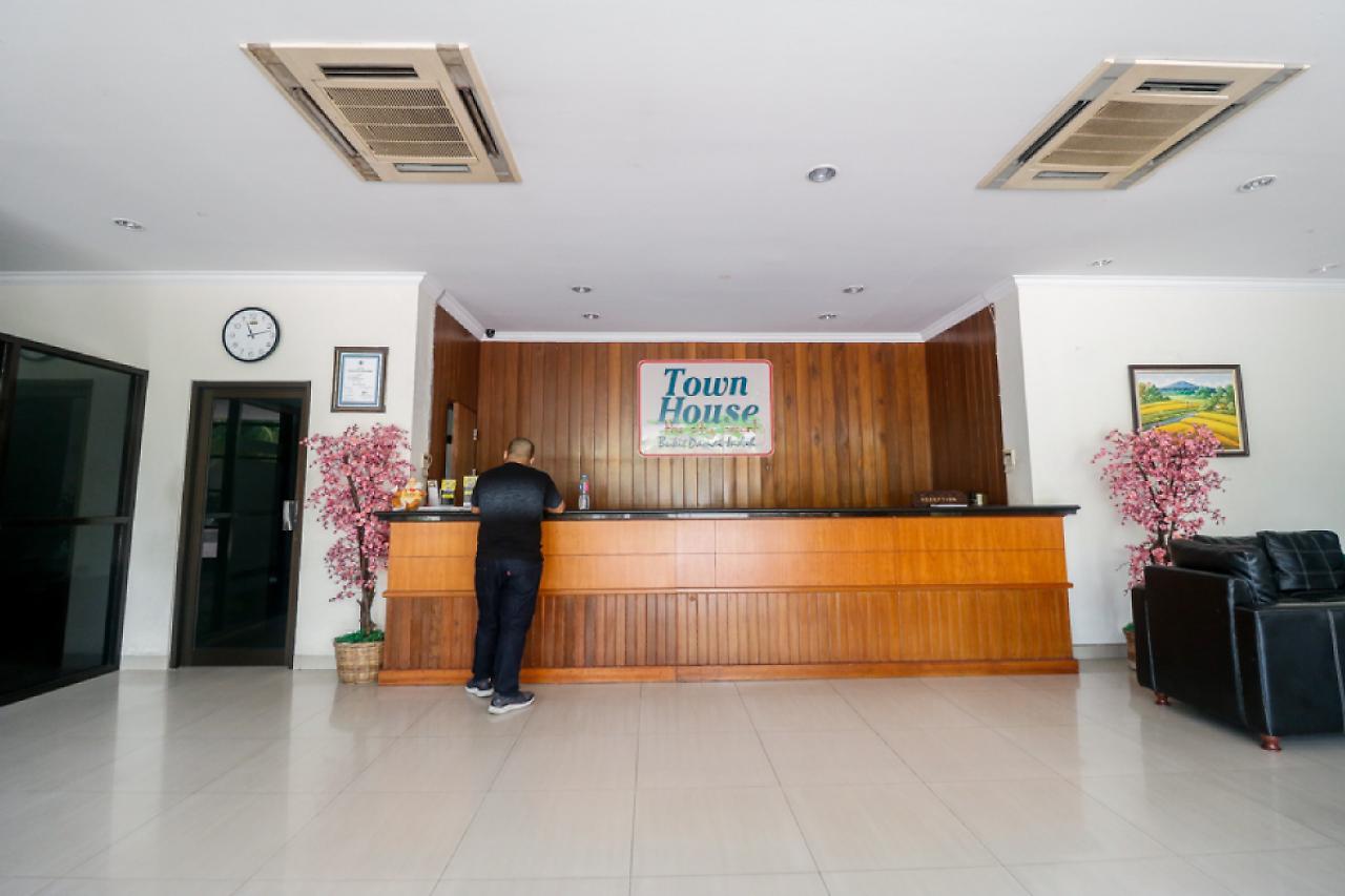 Reddoorz Premium @ Bukit Damai Indah Hotel Balikpapan  Exterior photo
